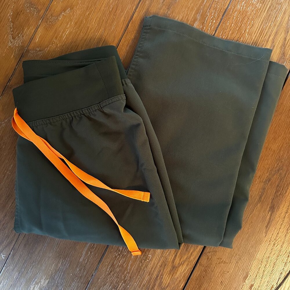 Moss XS Tall High Waisted Livingston Basic Scrub Pants